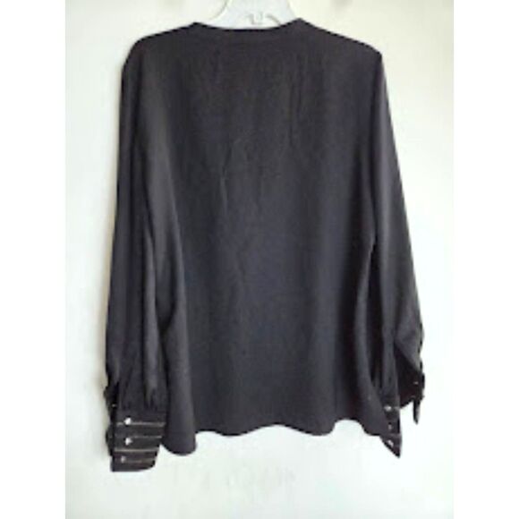 Chico's Women Black w/Silver Chain Details V-Neck Boxy Blouse size 2 or US 14 - Picture 2 of 7